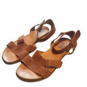 Miz Mooz Camilla Sandals Brown Leather Corkbed Hook Loop Size 9.5 EU 41